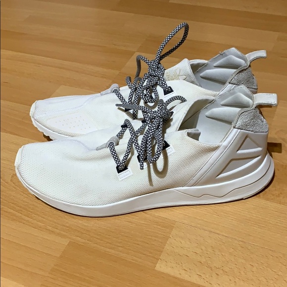 Adidas shoes - Picture 2 of 14